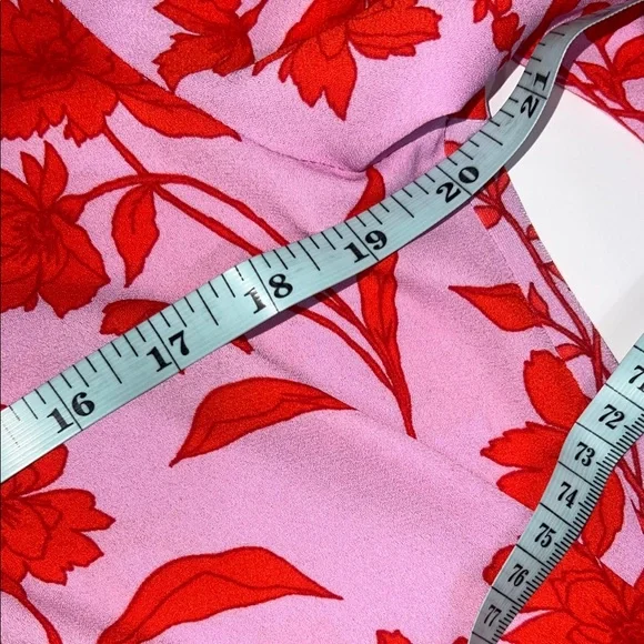 Like New Women’s Small Ann Taylor Red and Pink Floral Blouse - Picture 6 of 7